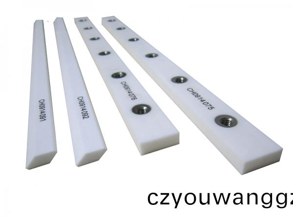國內(nèi)(nei)常(chang)用(yong)切粒機(ji)品(pin)牌(pai)分(fen)類(lei)及(ji)應(ying)用(yong)|得(de)人(ren)精工(gong)爲切(qie)粒(li)機(ji)提供固(gu)定刀(dao)及造粒(li)刀片(pian)覈(he)心配(pei)件